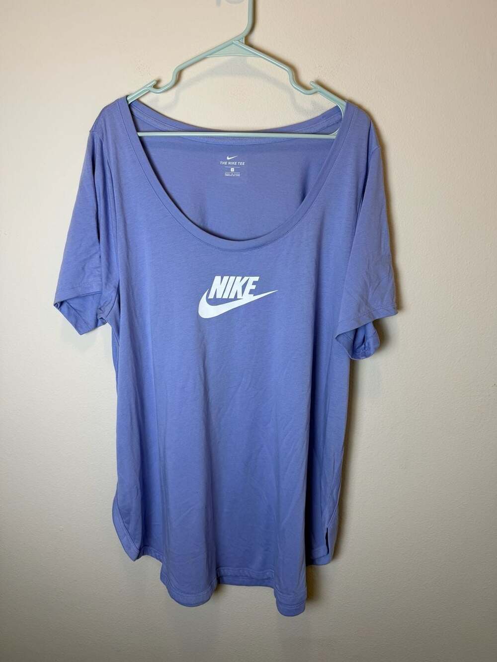 Nike The Nike Tee Size 1X Purple Short Sleeve Scoop Neck T-Shirt